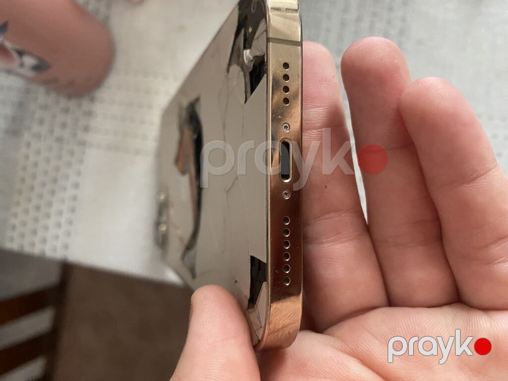 Yalnız Ehtiyyat Hissesi Xüsusiyyətlər: - 6.1" Super Retina XDR — Smartfon ehtiyat hissələri, Bakı (2)
