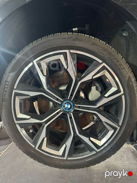 "BMW i4 G26" təkəri — Bakı