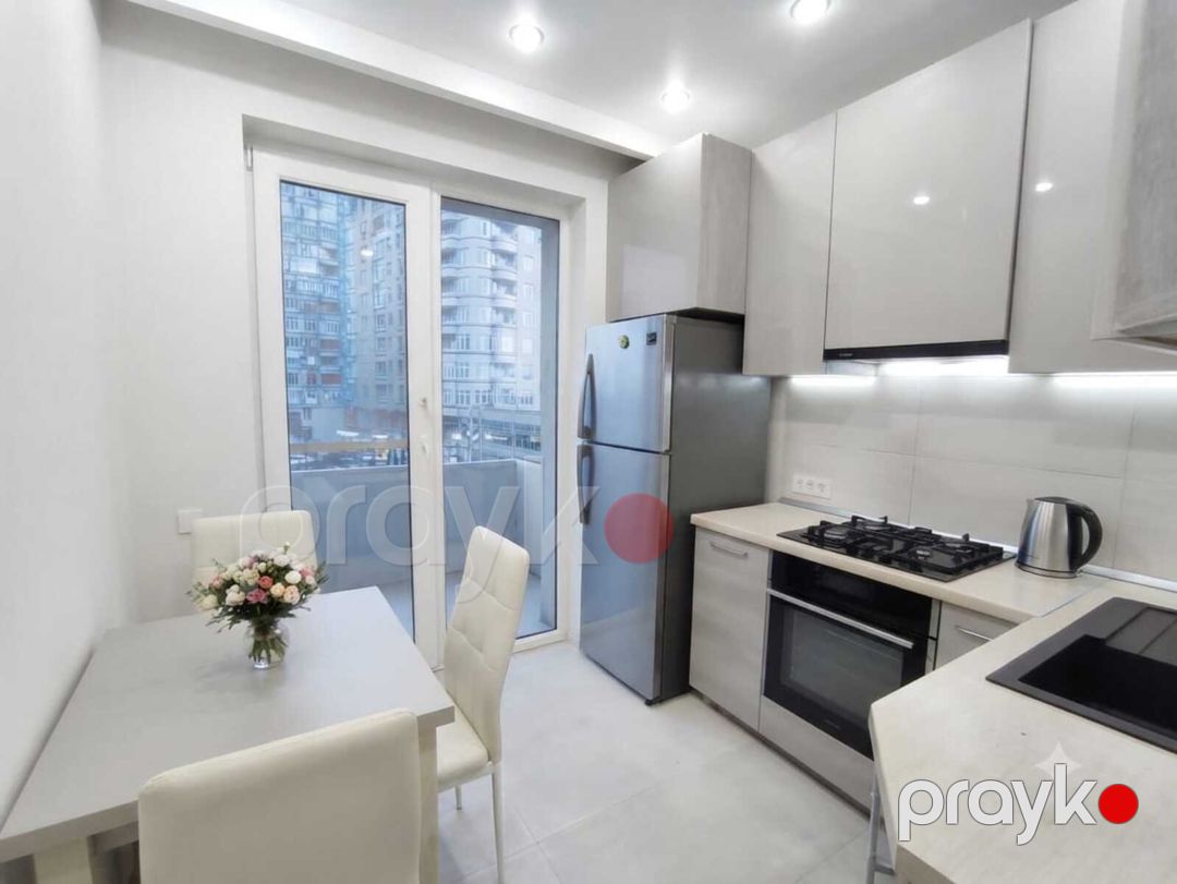 İcarəyə verilir 2 otaqlı köhnə tikili 80 m² — Mənzil, Bakı (7)