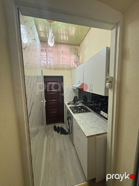 Satılır 2 otaqlı köhnə tikili 30 m² — Bakı