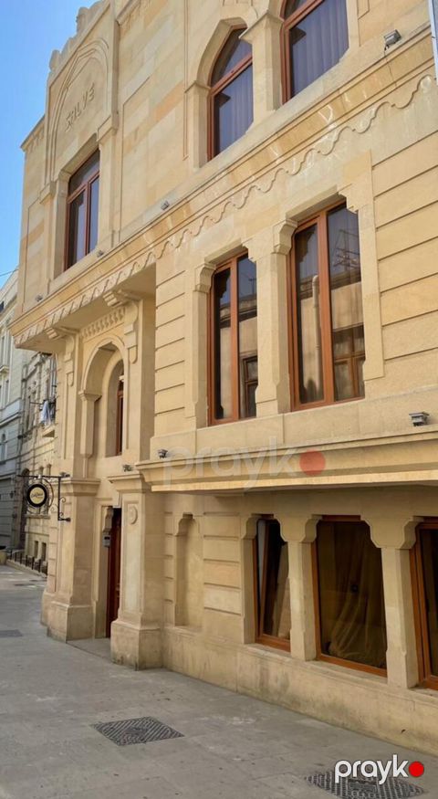 Satılır obyekt 700 m² — Bakı