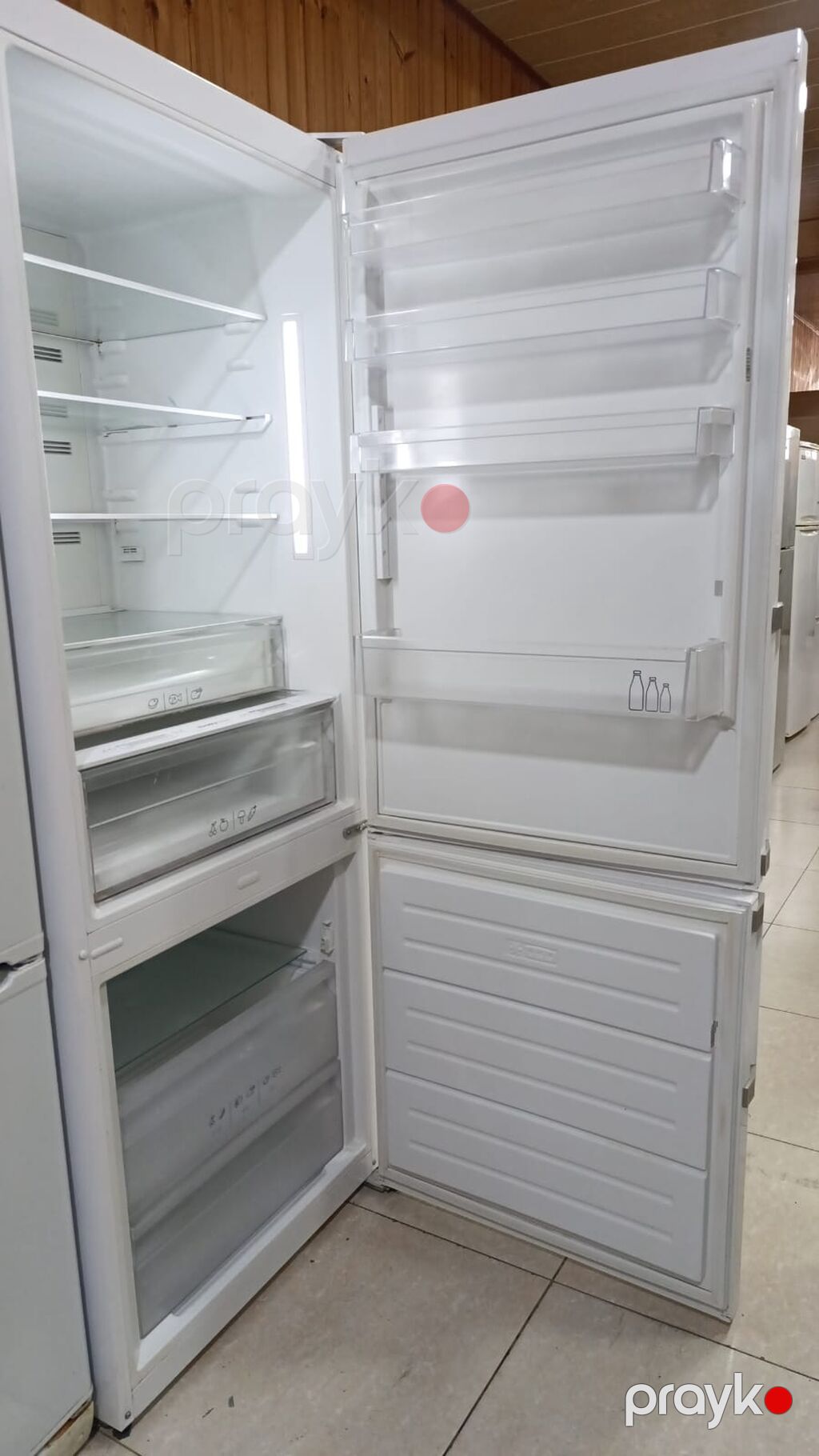 Vestel iki qapılı soyuducu (aşağıda dondurucu) - Rəng: ağ, minimalist — Soyuducular, Bakı (2)