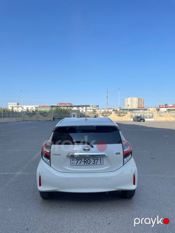 Toyota Aqua, 1.5 L, 0.87 kWh, 2021 il, 41 000 km — Avtomobillər, Bakı (4)