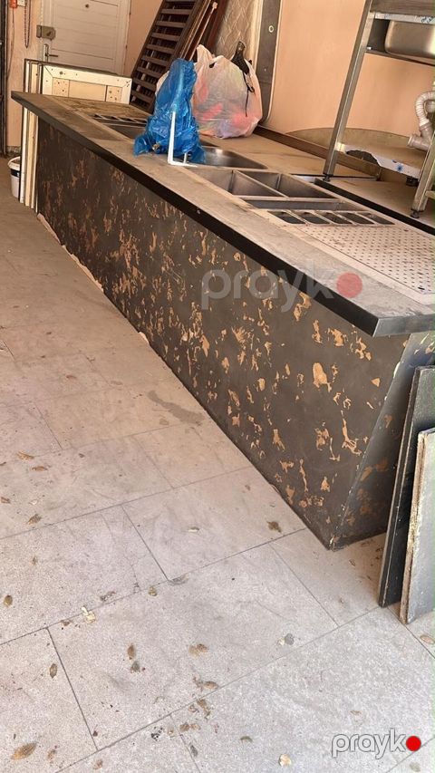 Kafe/bar üçün paslanmayan poladdan hazırlanmış peşəkar iş/bar stendi — Bakı