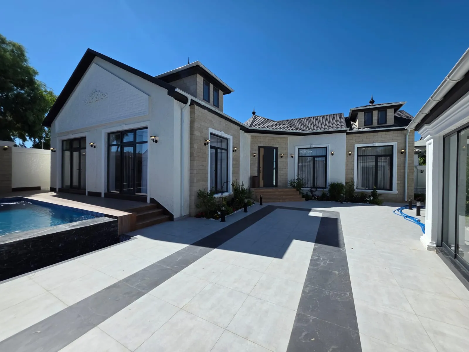 Mərdəkan, 4 otaqlı Həyət evi satılır - 200 m², 1 mərtəbə, 5 sot — Bakı
