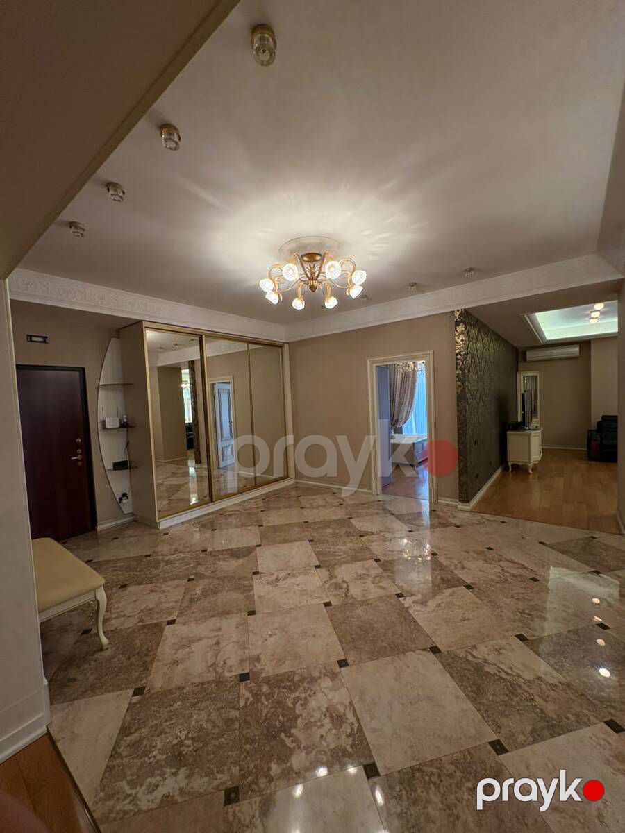 Satılır 4 otaqlı yeni tikili 230 m² — Mənzil, Bakı (12)