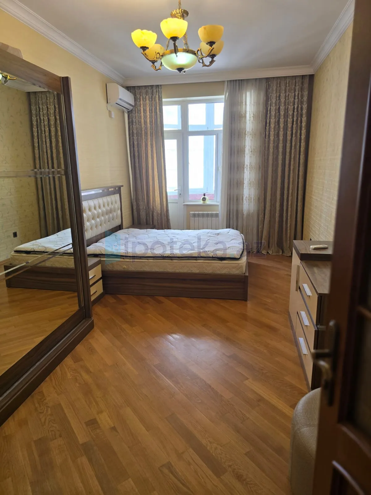 Satılır: 3 Otaq, Yeni tikili, Yasamal r., 135.00 m² — Mənzil, Bakı (4)