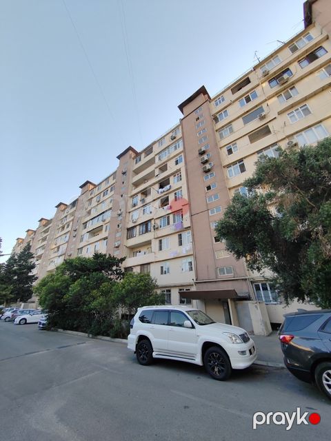 Satılır 2 otaqlı köhnə tikili 65 m² — Bakı
