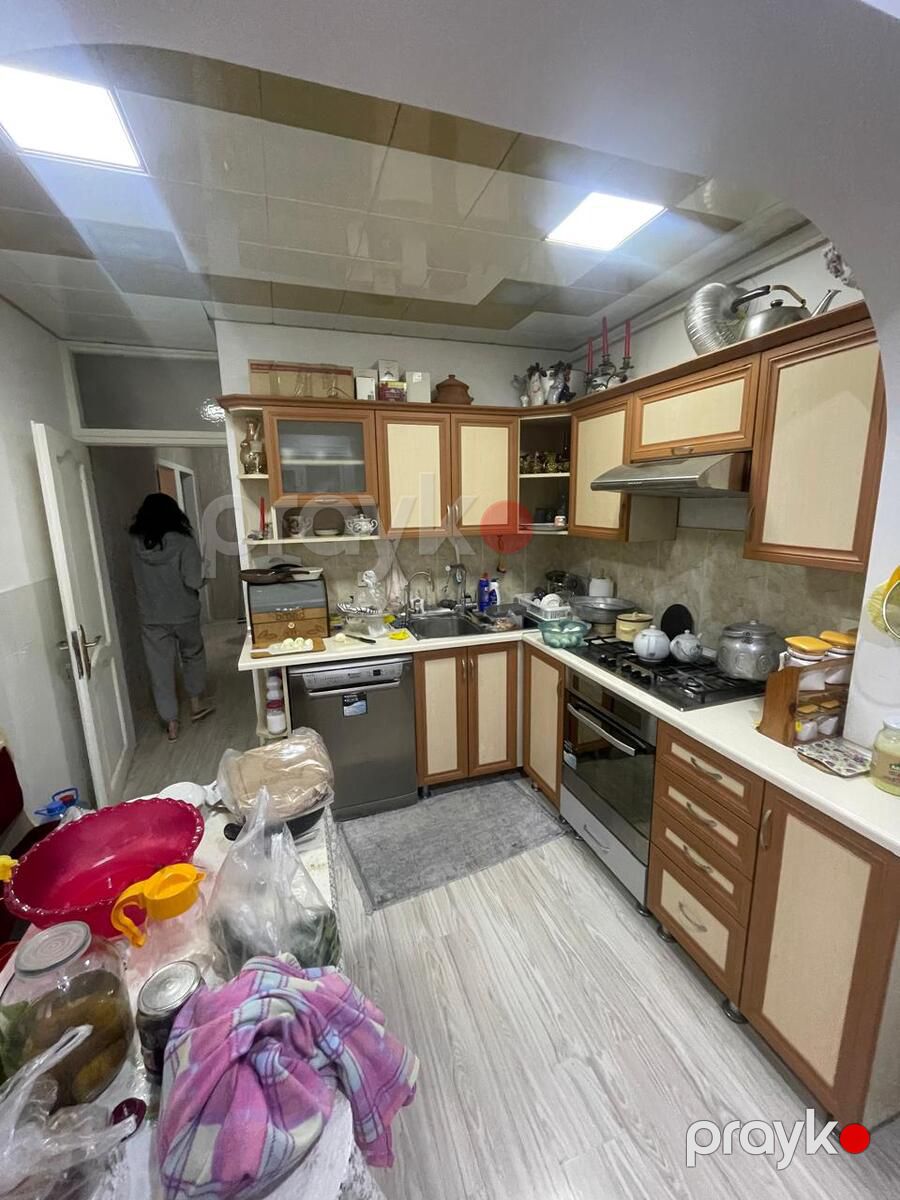 Satılır 4 otaqlı köhnə tikili 110 m² — Mənzil, Bakı (2)