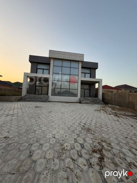 Satılır 7 otaqlı həyət evi/bağ evi 550 m² — Bakı