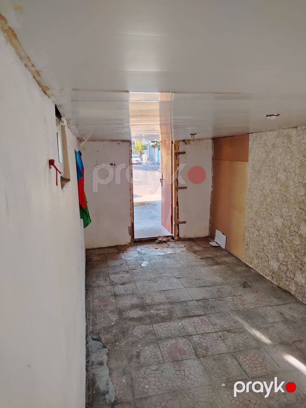 Anbar kimi istifadə edilə bilər, Azad fotonun yanı, Seyf qapısı — Əmlak, Bakı (2)