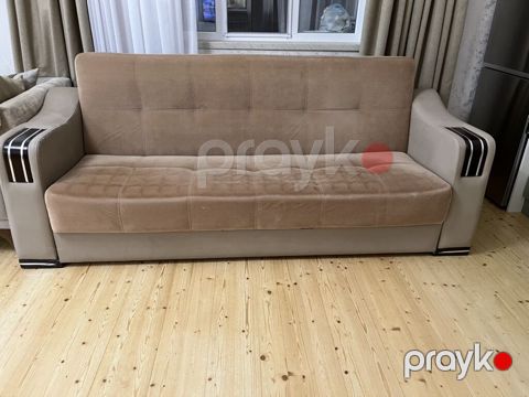 Bej rəngli 3 nəfərlik divan Səliqləli baximli vəziyyətdədir.sadece yan — Bakı