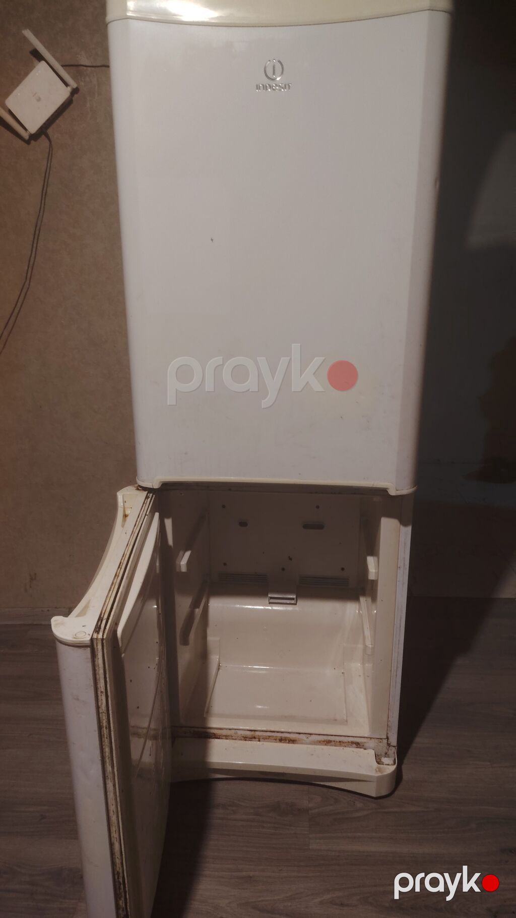 İşlənmiş 2 qapılı Indesit Soyuducu Satılır, rəng - Ağ — Soyuducular, Digah