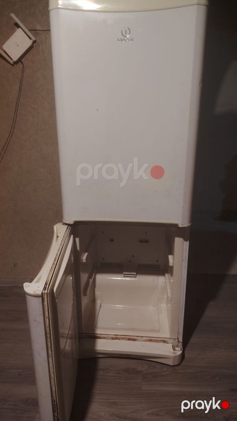 İşlənmiş 2 qapılı Indesit Soyuducu Satılır, rəng - Ağ — Digah