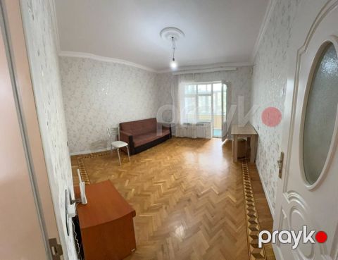 Satılır 2 otaqlı köhnə tikili 60 m² — Bakı