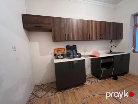 Mətbəx mebeli satılır 350₼. Ölçü 3.80. Üzərində moyka verilir.Ünvann — Bakı
