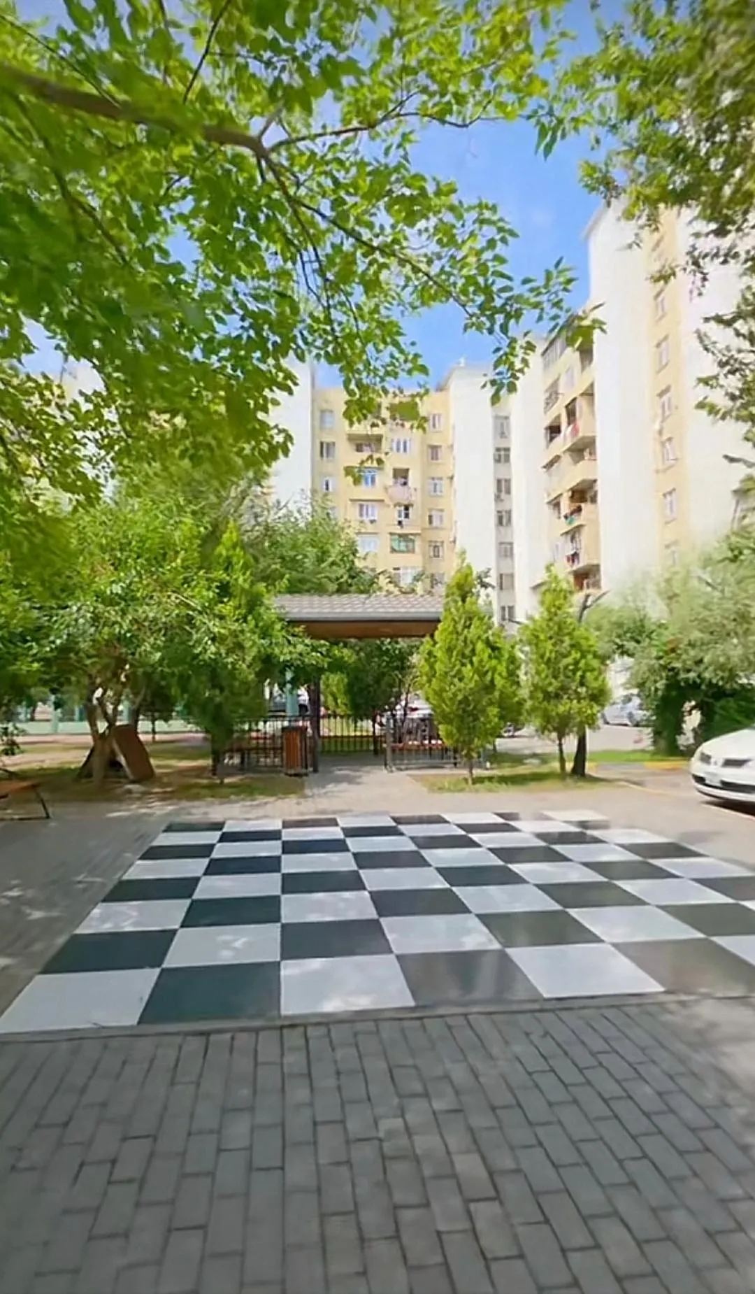 Bakıxanov, 3 otaqlı Köhnə tikili satılır - 68 m², 1/9 mərtəbə — Bakı