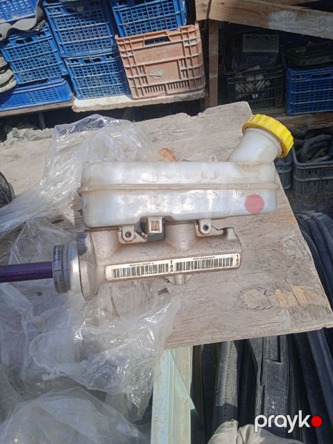Crasler 1998-2004 Avtomobili üçün əyləc baş silindri (master cylinder) — Digah