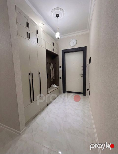 İcarəyə verilir 3 otaqlı yeni tikili 88 m²