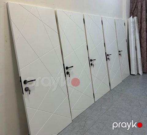 5 eded bahalı maşin boyası qapılar nalişnik çerçive zamok açarları var — Bakı