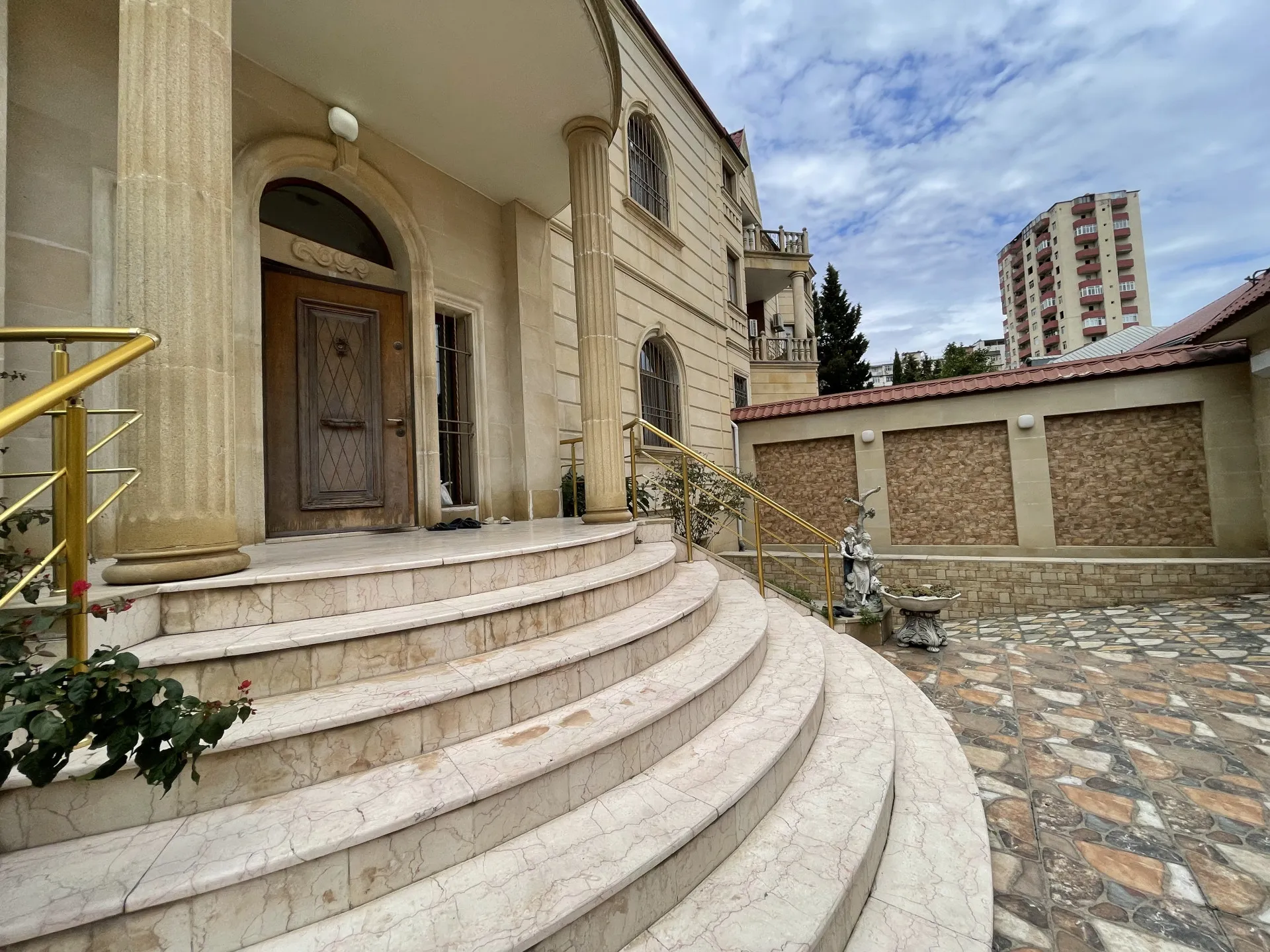 Nəsimi m.st, 7 otaqlı Villa satılır - 600 m², 3 mərtəbə, 9 sot — Ev, villa, Bakı (3)