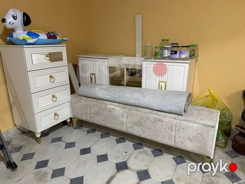 4 surmeli kamod makiyaj masasi guzgusude var ve Sandiqca yenidiler — Bakı