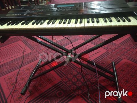 Roland G-600 professional aranjiman klaviaturası - 61 klavişli — Masazır