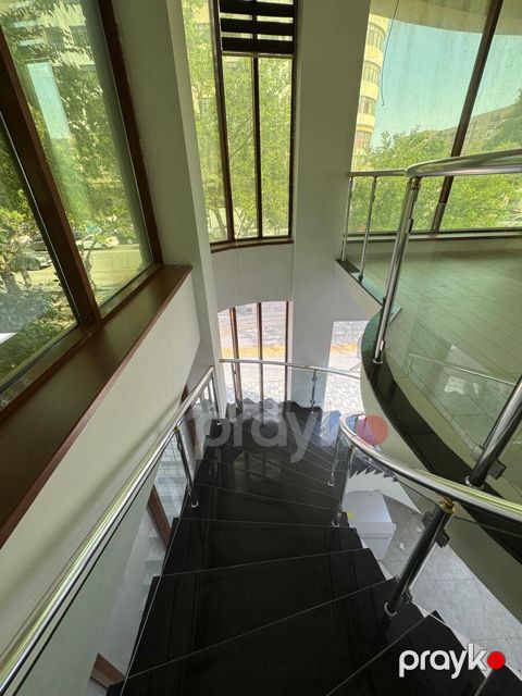 İcarəyə verilir 20 otaqlı ofis 1400 m² — Bakı