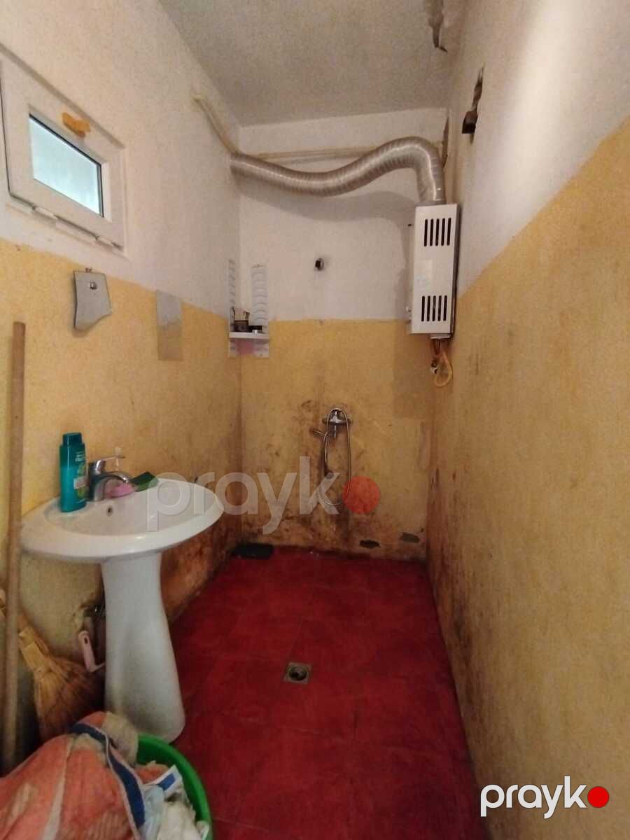 Satılır 2 otaqlı köhnə tikili 60 m² — Mənzil, Bakı (8)