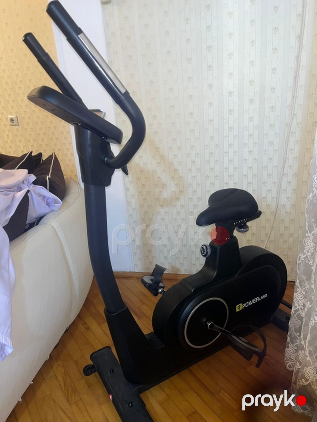 Yenidi işlənmiyib lazımsızdı 400 azn satılır istiyən narahat etsin — Velosiped simulyatorları, Bakı (2)