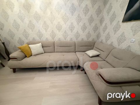 Divan 2/3 baza yoxdur Söykenecek ve qol hisse geri acilir — Bakı