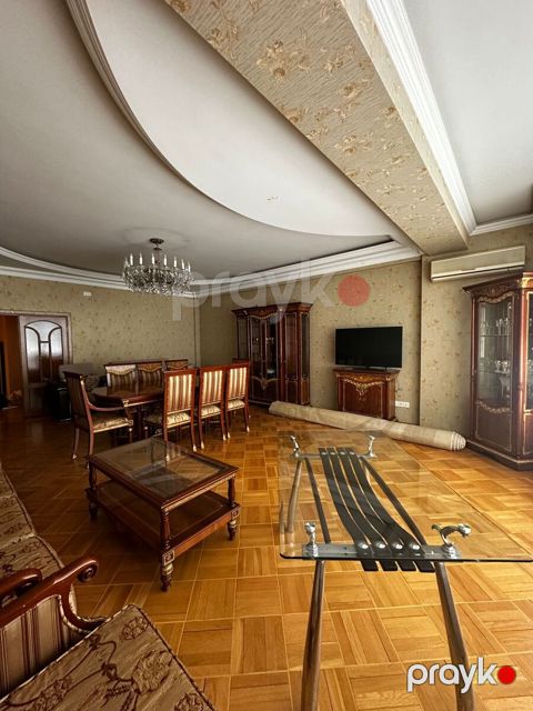 İcarəyə verilir 4 otaqlı yeni tikili 175 m² — Bakı