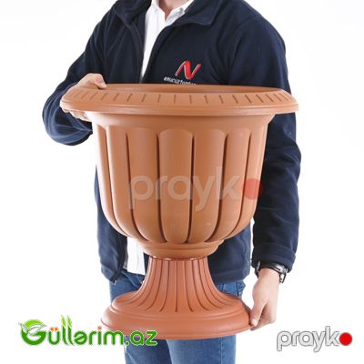 Ayaqlı Plastik Dibçək — Bağ dekorasiyası, Bakı (4)