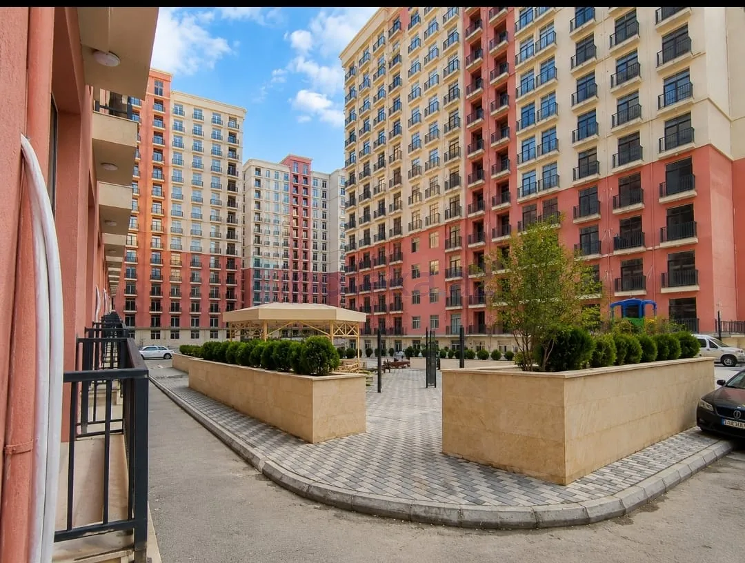 Satılır: 2 Otaq, Yeni tikili, Binəqədi r., 7-ci mkr q., 61.00 m² — Ayət xanım
