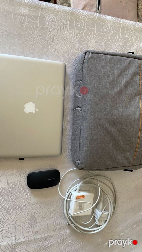 Apple MacBook Pro 13" noutbuk dəsti Komplekt: - 13 düymlük MacBook — Bakı