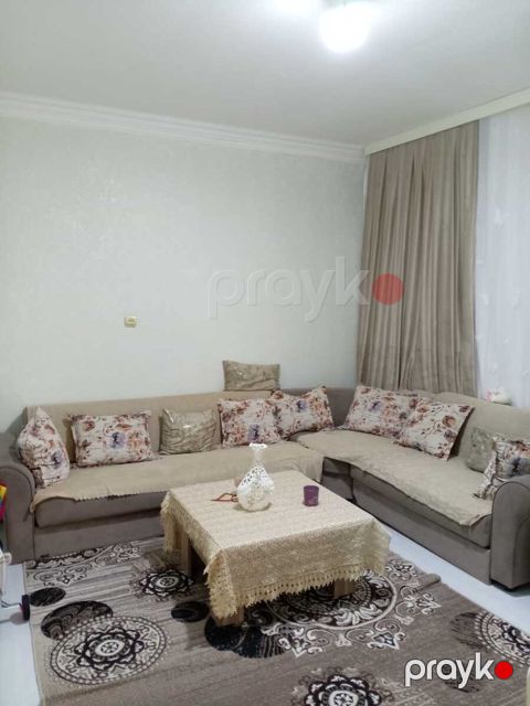 Satılır 3 otaqlı köhnə tikili 65 m² — Bakı