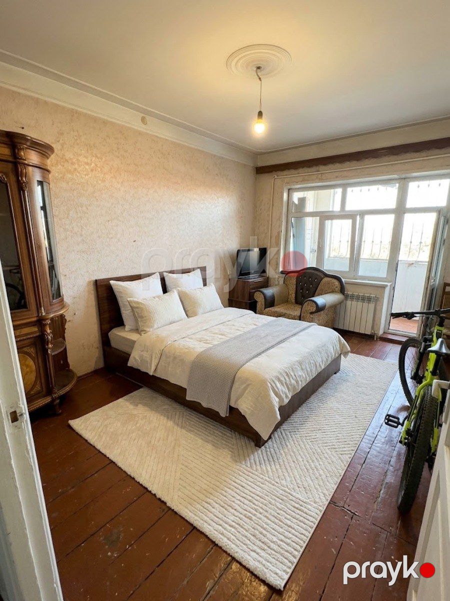Satılır 2 otaqlı köhnə tikili 67 m² — Mənzil, Bakı