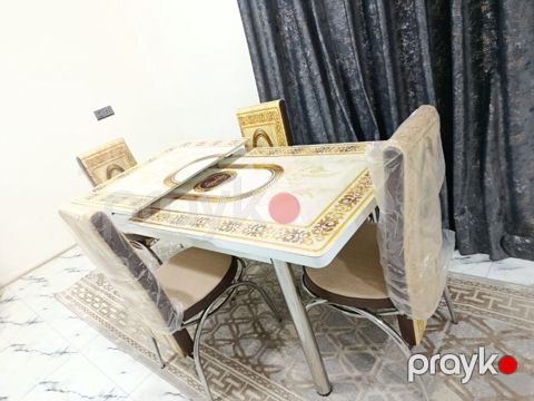 Mətbəx/qonaq otağı üçün şüşə səthli açılan yemək masası dəsti — Gəncə
