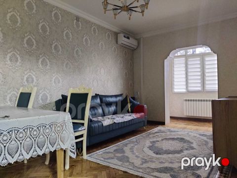Satılır 3 otaqlı köhnə tikili 75 m² — Bakı