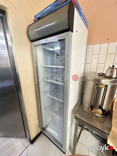 450₼ vitrin soyuducu satılır Ünvan razindədi 0333 zeyno — Bakı