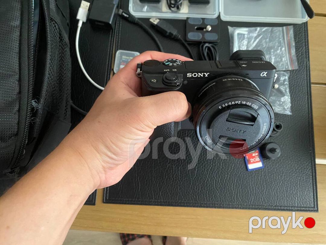 Sony a6400 Full komplekt (çanta, qoşa adapter, batareyalar və kartlar daxil) — Foto və video texnikası, Bakı (4)