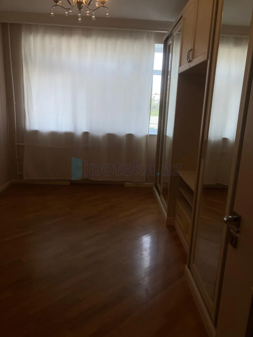 Satılır: 3 Otaq, Köhnə tikili, Nizami r., 75.00 m² — Mənzil (5)