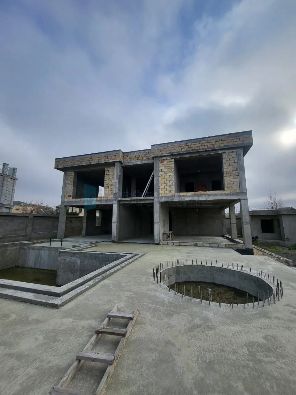 Satılır: 7 Otaq, Evlər/Villalar, Abşeron r., Novxanı q., 500.00 m² — Novxanı