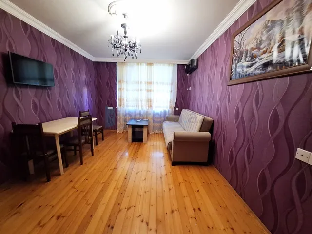 Satılır: 1 Otaq, Köhnə tikili, Nizami r., 8-ci km q., 30.00 m² — Tofiq