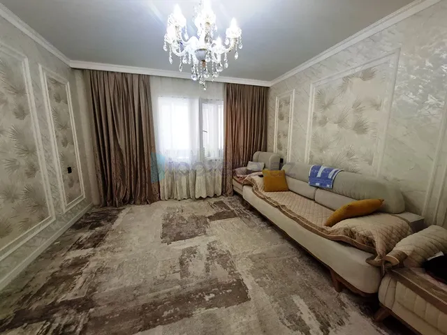 Satılır: 3 Otaq, Köhnə tikili, Nizami r., 8-ci km q., 75.00 m² — Bakı