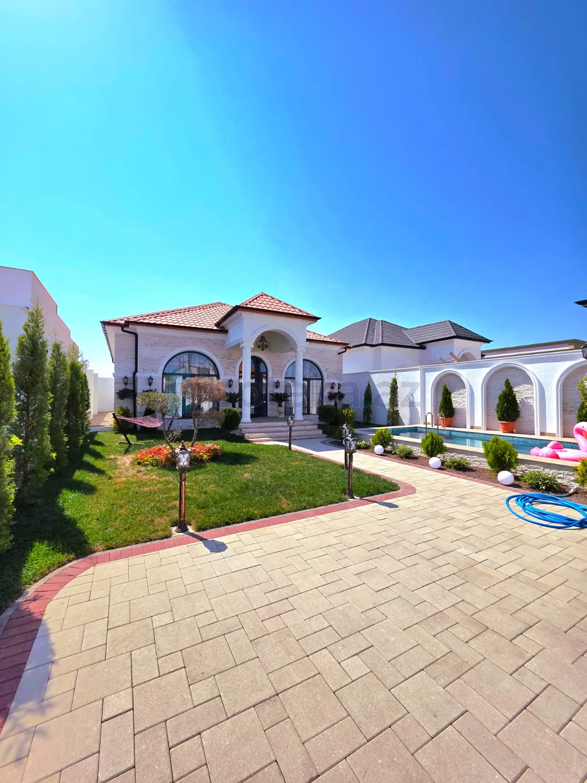 Satılır: 4 Otaq, Bağlar, Xəzər r., Şüvəlan q., 170.00 m² — Şüvəlan