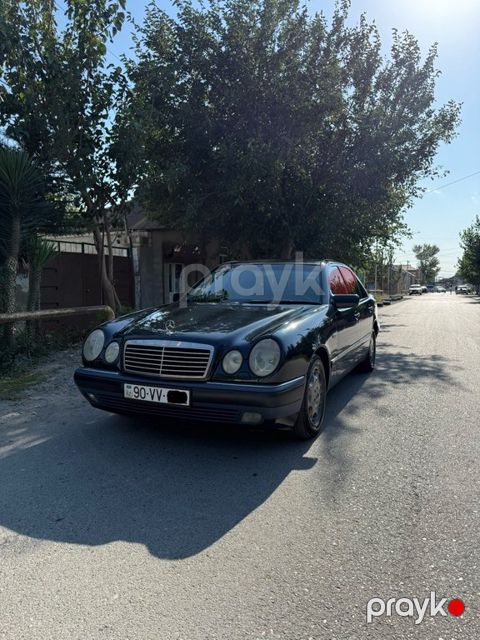 Mercedes E 320, 3.2 L, 1999 il, 498 600 km — Bakı
