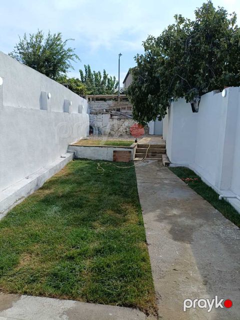 Satılır 4 otaqlı həyət evi/bağ evi 100 m² — Bakı