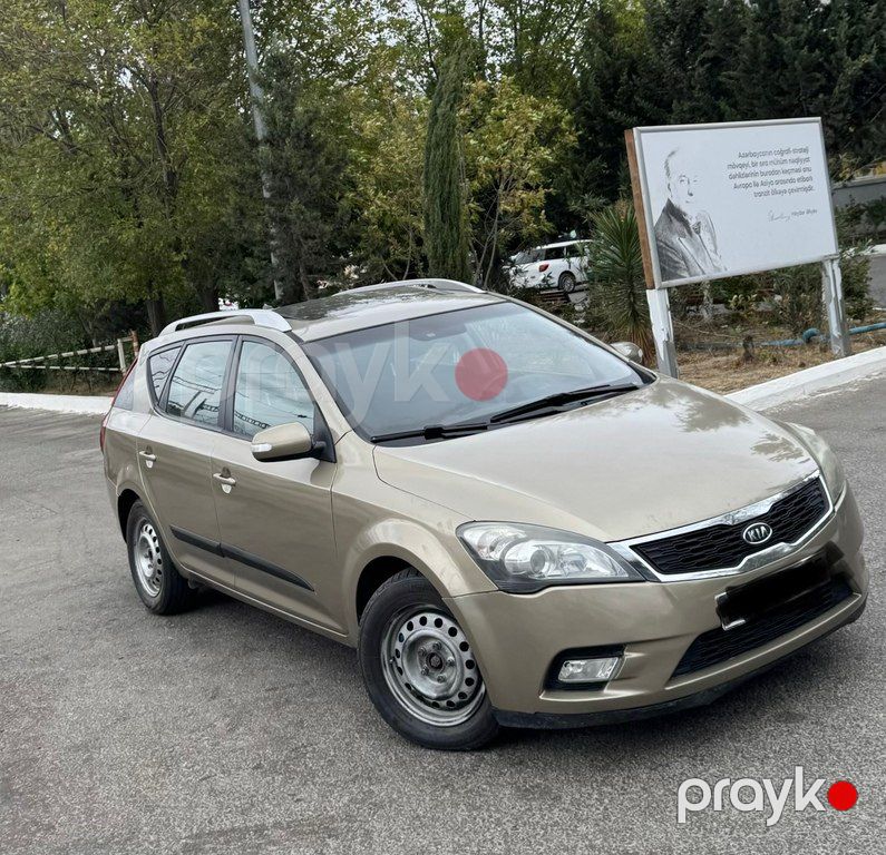 Kia Ceed SW, 1.6 L, 2010 il, 305 000 km — Avtomobillər, Bakı (9)