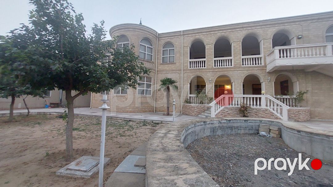 Satılır 10 otaqlı həyət evi/bağ evi 700 m² — Ev, villa, Bakı (2)
